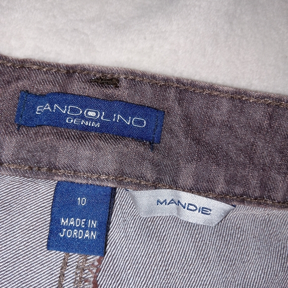 Bandolino Mandie Brown Midrise Denim Shorts size 10 - Picture 3 of 11